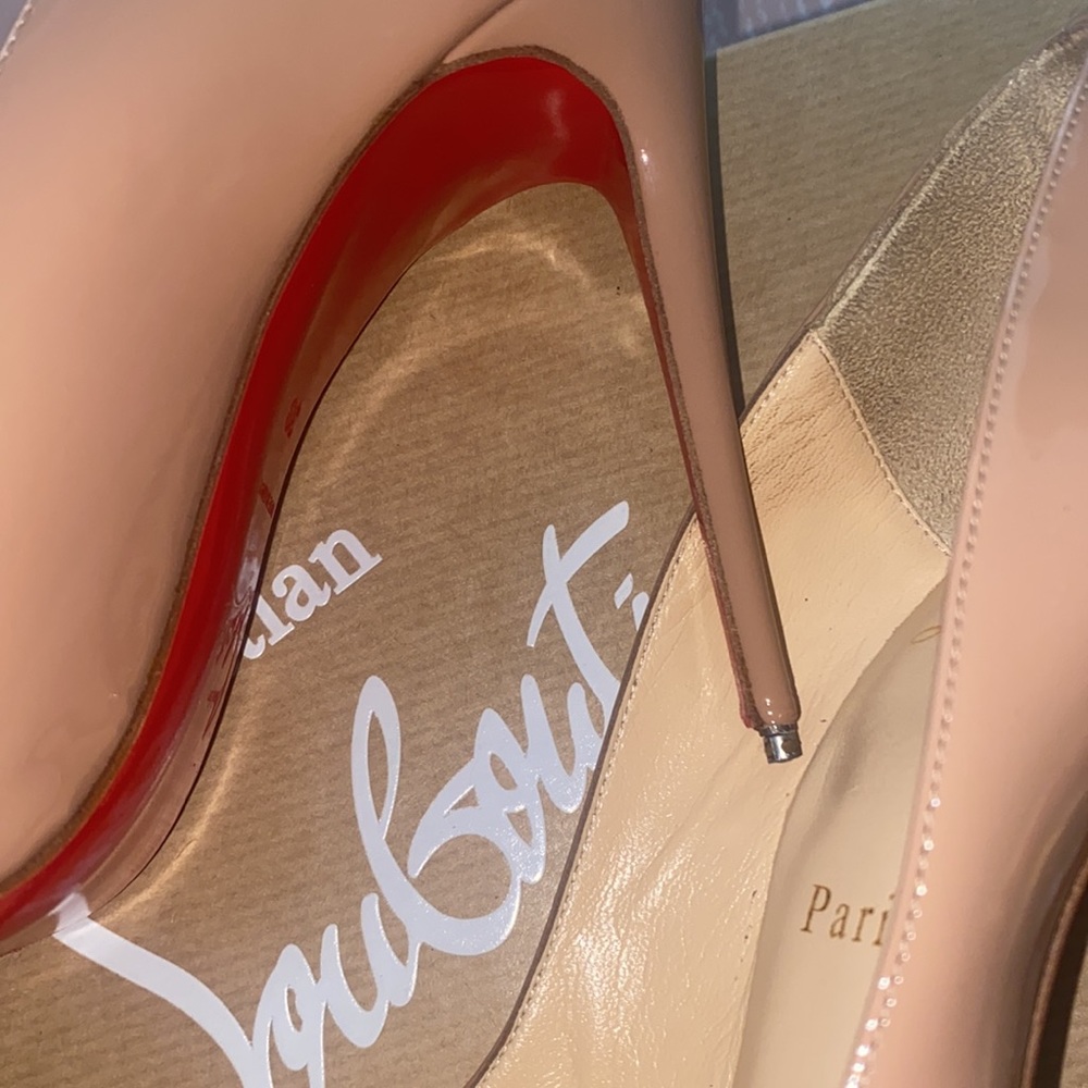 LOUBOUTIN’S CLASSICS - Picture 5 of 7